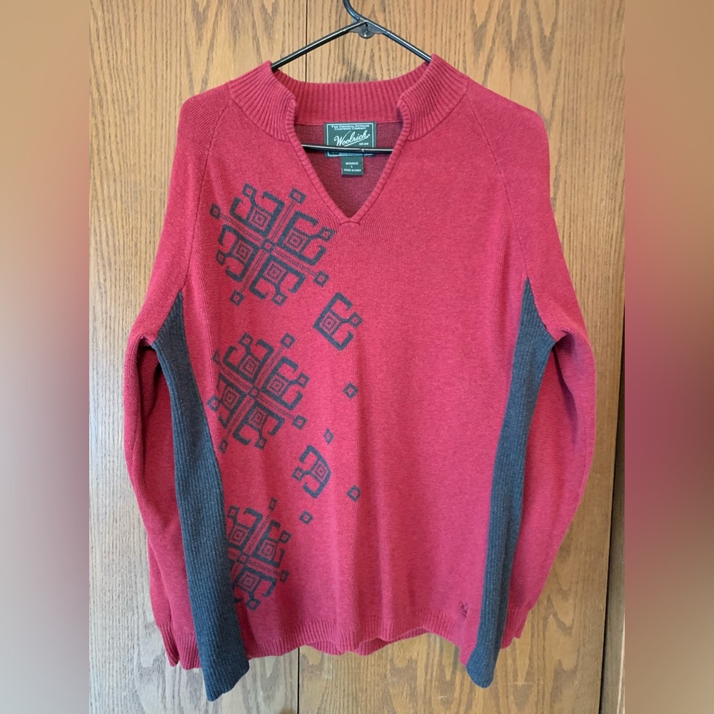 Cute Very Nice Women's Woolrich Sweater V-Neck Size L